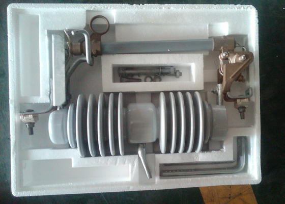 100A-200A Porcelain Fuse Cutout với 12.5kA Đánh giá điện ngắt