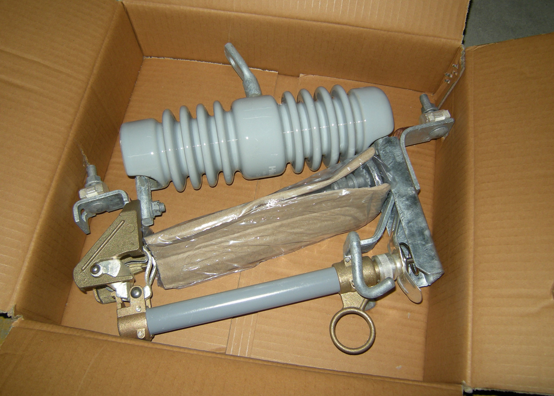 15KV Dropout Fuse Cutout cho phân phối điện lâu dài với khoảng cách 600mm creepage